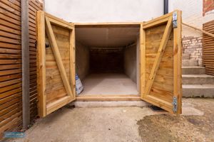 Outside Storage- click for photo gallery